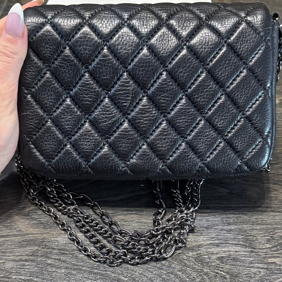 Designer-inspired Black Quilted Leather Chain Bag - Picture 5 of 7